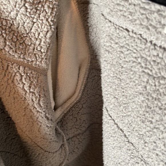 THE NORTH FACE JACKET (fleece lined vest) - Picture 5 of 8